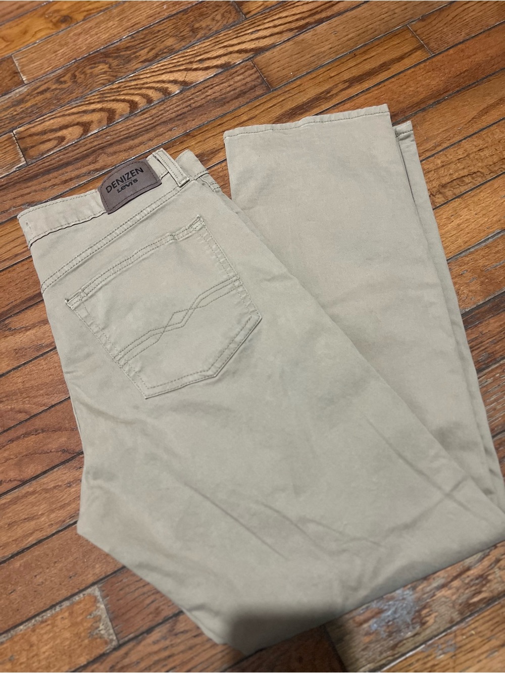 Levi's Denizen 231 Athletic Khaki Pants in Tan 32x30